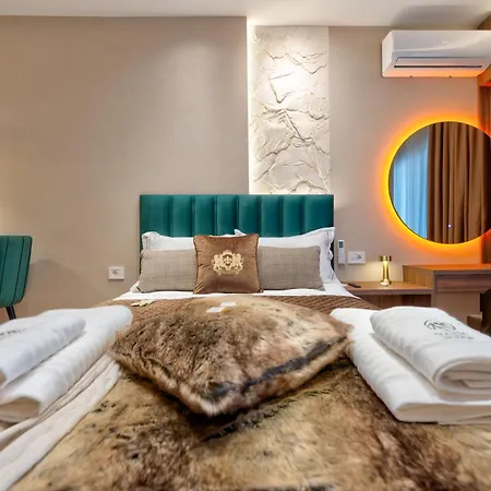 Διαμέρισμα Square 5 *