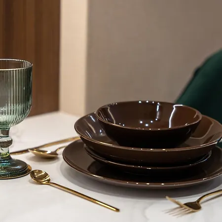 Διαμέρισμα Square 5 *